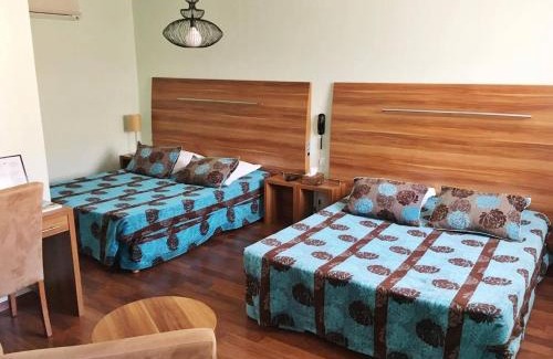 Saint-Calais Hotel | Pet-Friendly Logis Hôtel d'Angleterre with Great Amenities