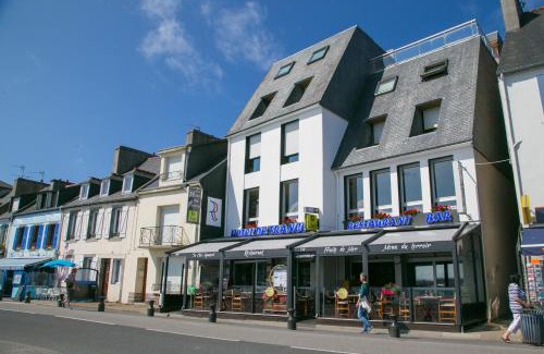 Camaret-sur-Mer Hotel | Discover Hôtel de France: Oceanfront & Pet Friendly Retreat