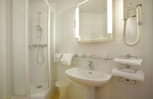 Faverges-Seythenex Hotel | Pet-Friendly Hôtel de Genève et Restaurant in Faverges-Seythenex