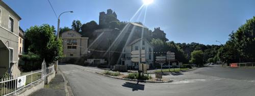 Saint-Nectaire Hotel | Comfortable Stay at Logis Hôtel de la Paix with Pool & Dining