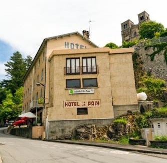 Saint-Nectaire Hotel | Comfortable Stay at Logis Hôtel de la Paix with Pool & Dining