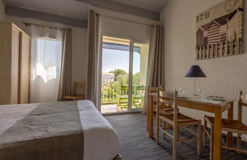 La Cotiniere Hotel | Relax at Logis Hôtel de la Plage with Oceanfront Views