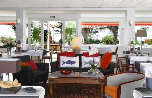 Fouesnant Hotel | Oceanfront Getaway at Logis Hôtel de la Pointe du Cap Coz
