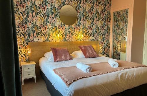 Jassat Hotel | Guest Favorite: Logis Hôtel de Paris with Pet-Friendly Amenities