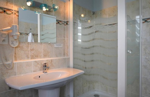 Salbris Hotel | Discover Logis Hôtel du Dauphin: Guest Rated 9.2/10