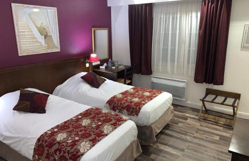 Chaufour-les-Bonnieres Hotel | Discover Logis Hôtel Les Nymphéas: Pet-Friendly Retreat
