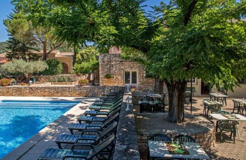 Saint-Martin-d'Ardeche Hotel | Pet Friendly Hotel with Ocean View & Pool at L'Escarbille