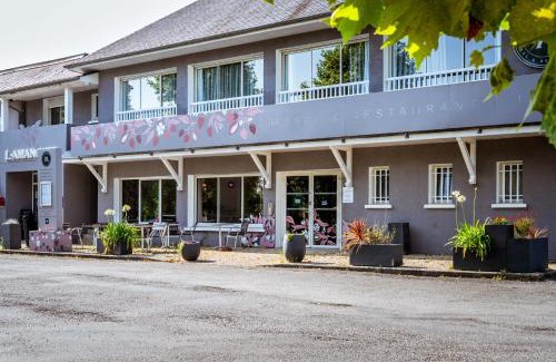 Morlaas Hotel | Pet-Friendly Haven at Logis Hôtel l'Amandier with Ocean Views