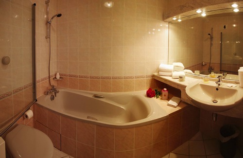 Laguiole Hotel | Relax at Logis Hôtel l'Aubrac: Spa, Dining & Great Reviews