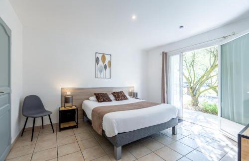 Cognac Hotel | Discover Logis Hôtel L'Oliveraie: Pool, Dining & Pets Welcome