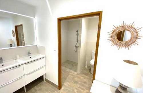 Cognac Hotel | Discover Logis Hôtel L'Oliveraie: Pool, Dining & Pets Welcome