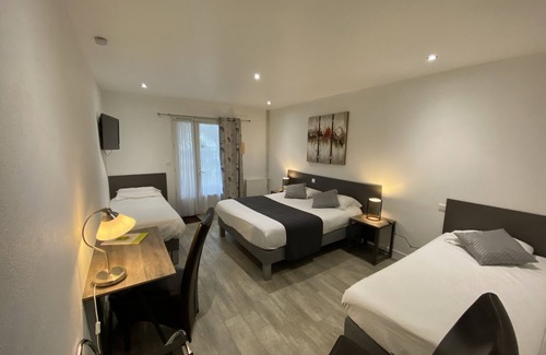 Cognac Hotel | Discover L'Oliveraie: Family-Friendly Stay with Pool & Dining