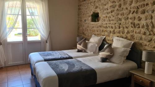 Suze-la-Rousse Hotel | Relax at La Bastide Saint Bach with Oceanfront Amenities