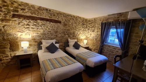 Suze-la-Rousse Hotel | Relax at La Bastide Saint Bach with Oceanfront Amenities