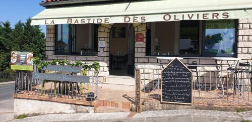 Monflanquin Hotel | Discover Logis Hôtel La Bastide des Oliviers: Pet-Friendly Oasis