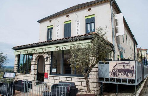 Monflanquin Hotel | Discover Logis Hôtel La Bastide des Oliviers: Pet-Friendly Oasis