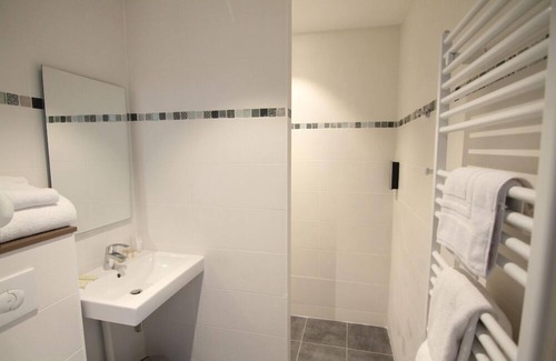 Amiens Hotel | Highly Rated Logis Hôtel - La Chambre d'Amiens Getaway