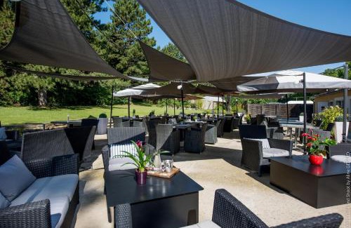 Aubignosc Hotel | Pet-Friendly Logis Hôtel La Magnanerie with Onsite Bistro