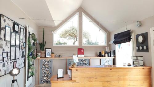 Tracy-sur-Mer Hotel | Discover Logis Hôtel La Rosière: Family-Friendly Retreat