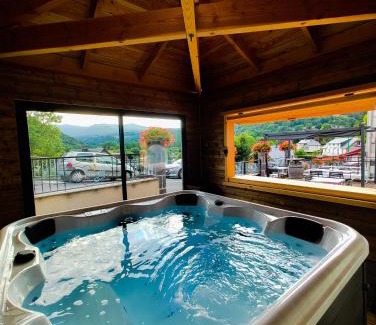 Jassat Hotel | Enjoy Oceanfront Relaxation at Logis Hôtel Le Beau Site