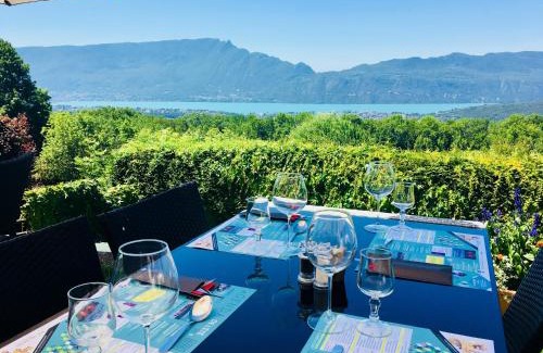 Trevignin Hotel | Relaxing Logis Hôtel Le Bellevue with Oceanfront Views