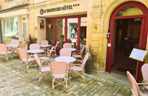 Pays-de-Belves Hotel | Oceanfront Getaway at Logis Hôtel Le Boudoir, Rated 8.8