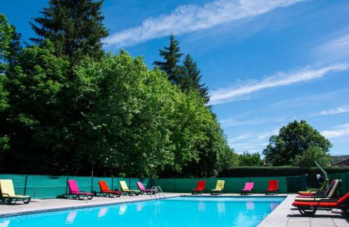 Orpierre Hotel | Discover Logis Le Ceans: Pet-Friendly Oceanfront Retreat