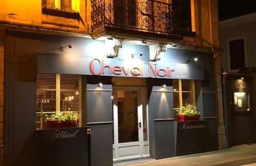 Argenton-sur-Creuse Hotel | Discover Logis Hôtel Le Cheval Noir: Oceanfront Getaway