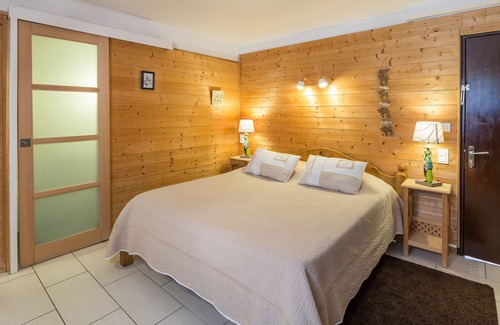 Les Rousses Hotel | Discover Logis Hôtel Le Gai Pinson: Family-Friendly Retreat