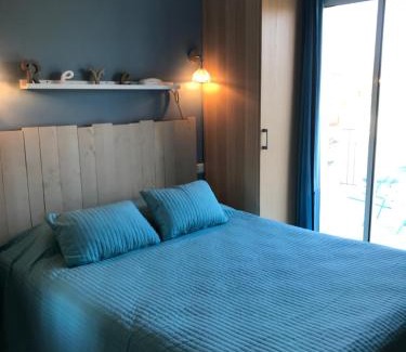 Apt Hotel | Elegant Logis Hôtel Le Manoir & Lounge with Oceanfront Pool