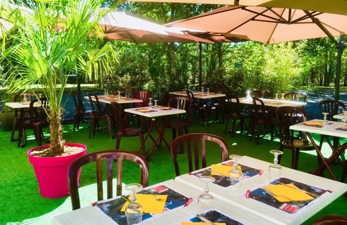 Malauzat Hotel | Discover LOGIS Hôtel Le Moulin Des Gardelles - Pet Friendly Stay