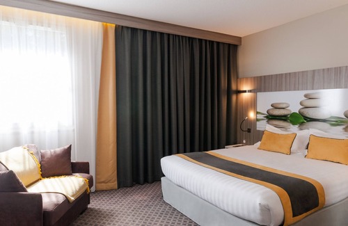 Thiers Hotel | Welcoming Clos St Eloi, The Originals Relais Hotel Awaits