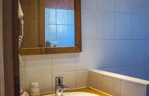 Magland Hotel | Discover Logis Hôtel le Relais du Mont Blanc - Rated 8.6/10