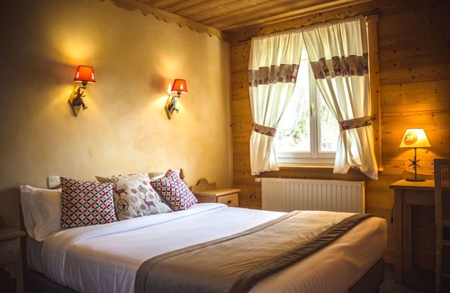 Magland Hotel | Discover Logis Hôtel le Relais du Mont Blanc - Rated 8.6/10