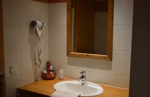 Magland Hotel | Discover Logis Hôtel le Relais du Mont Blanc - Rated 8.6/10