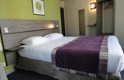 La Fleche Hotel | Discover Comfort at Logis Hôtel Le Vert Galant - Pet Friendly
