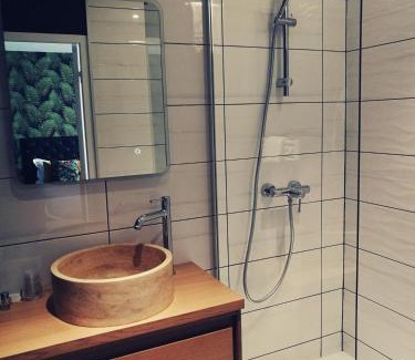 Cesson-Sevigne Hotel | Welcoming Logis Hôtel Lodge La Valette with Hot Tub Access