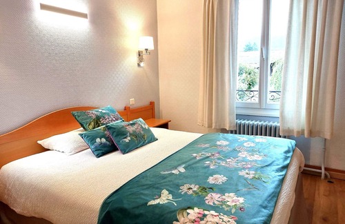 Celles-sur-Plaine Hotel | Discover Hôtel Restaurant des Lacs - Rated 9.4 with Spa & Dining