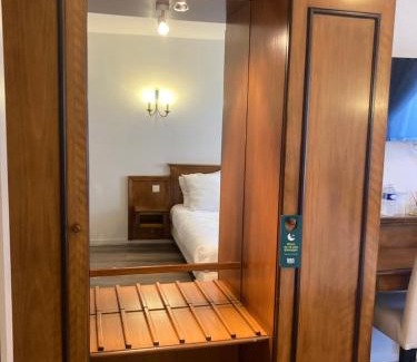 La Ferte-Gaucher Hotel | Discover Logis Hôtel & Restaurant du Sauvage: Pet-Friendly Stay