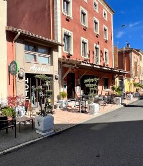 Tournon-sur-Rhone Hotel | Delightful Stay at Logis Hôtel Restaurant Azalées
