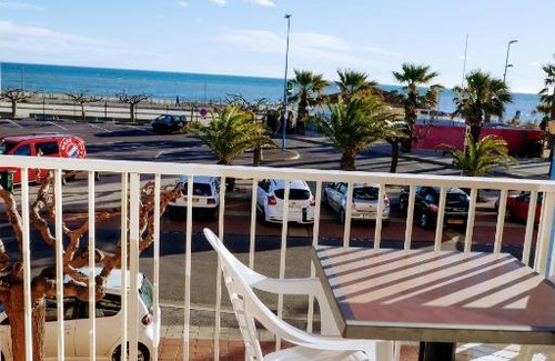 Saint-Cyprien Plage Hotel | Enjoy Oceanfront Comfort at Mar I Sol Logis Hotel