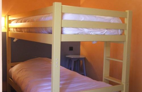 Vic-sur-Cere Hotel | Explore LOGIS Hôtel Bel Horizon: Pet Friendly & Oceanfront Bliss