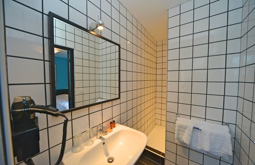 Mereau Hotel | Top-Rated Logis Hôtel Restaurant La Mire with Family Amenities
