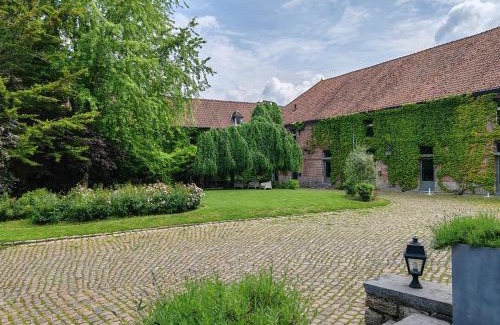 Artres Hotel | Pet-Friendly Getaway at LOGIS-Hôtel La Gentilhommière