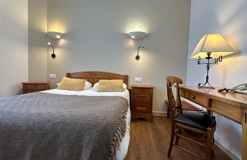 Autun Hotel | Inviting Logis Hôtel Restaurant La Tête Noire Awaiting You