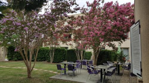 Fleurance Hotel | Discover Le Fleurance: Pet-Friendly Retreat by the Ocean