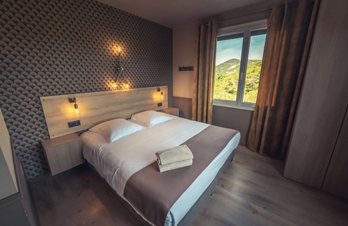 Propiac Hotel | Discover Logis Hôtel Restaurant Le Plantevin: 9/10 Rated Stay