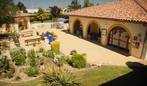 Nogaro Hotel | Pet-Friendly Getaway at Logis Hôtel Restaurant Solenca