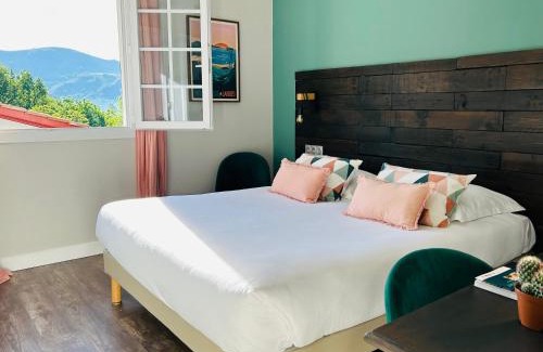 Aldudes Hotel | Discover LOGIS Hôtel St Sylvestre: Relaxing Spa & Dining