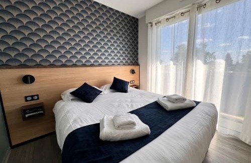 Saint-Lon-les-Mines Hotel | Guest Favorite: Logis Hôtels Gnàc é Pause with Pool & Dining